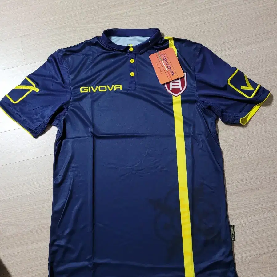 2016-17 Chievo Verona Away Shirt