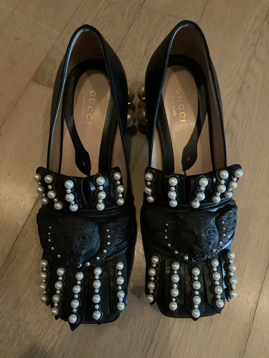 Gucci Pearl-embellished loafers