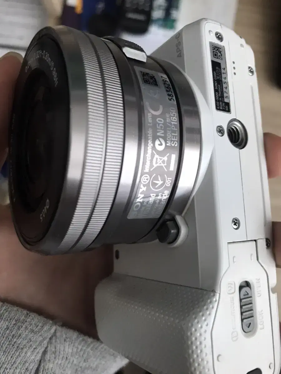 Sony Mirrorless a5000