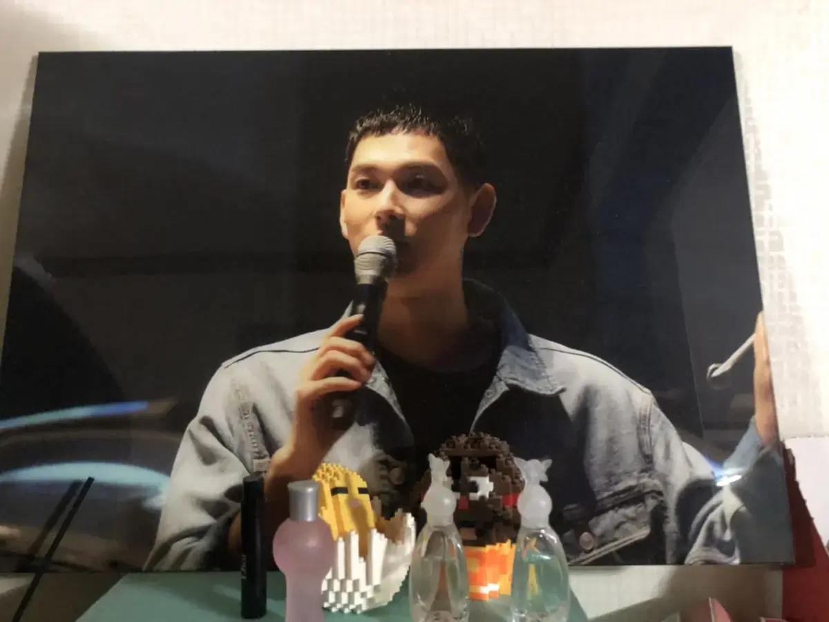임시완 액자