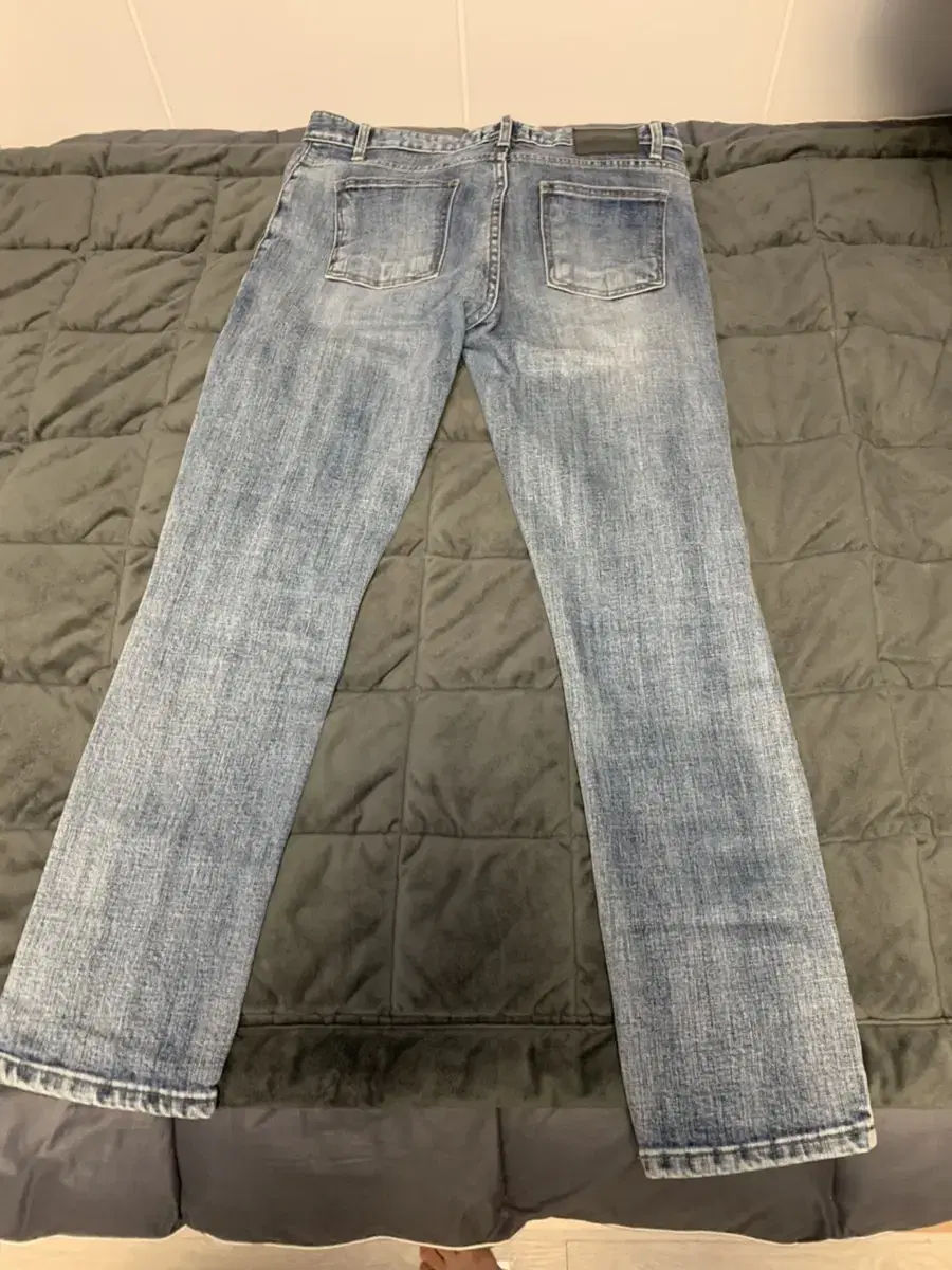 Minav Damage Denim Pants