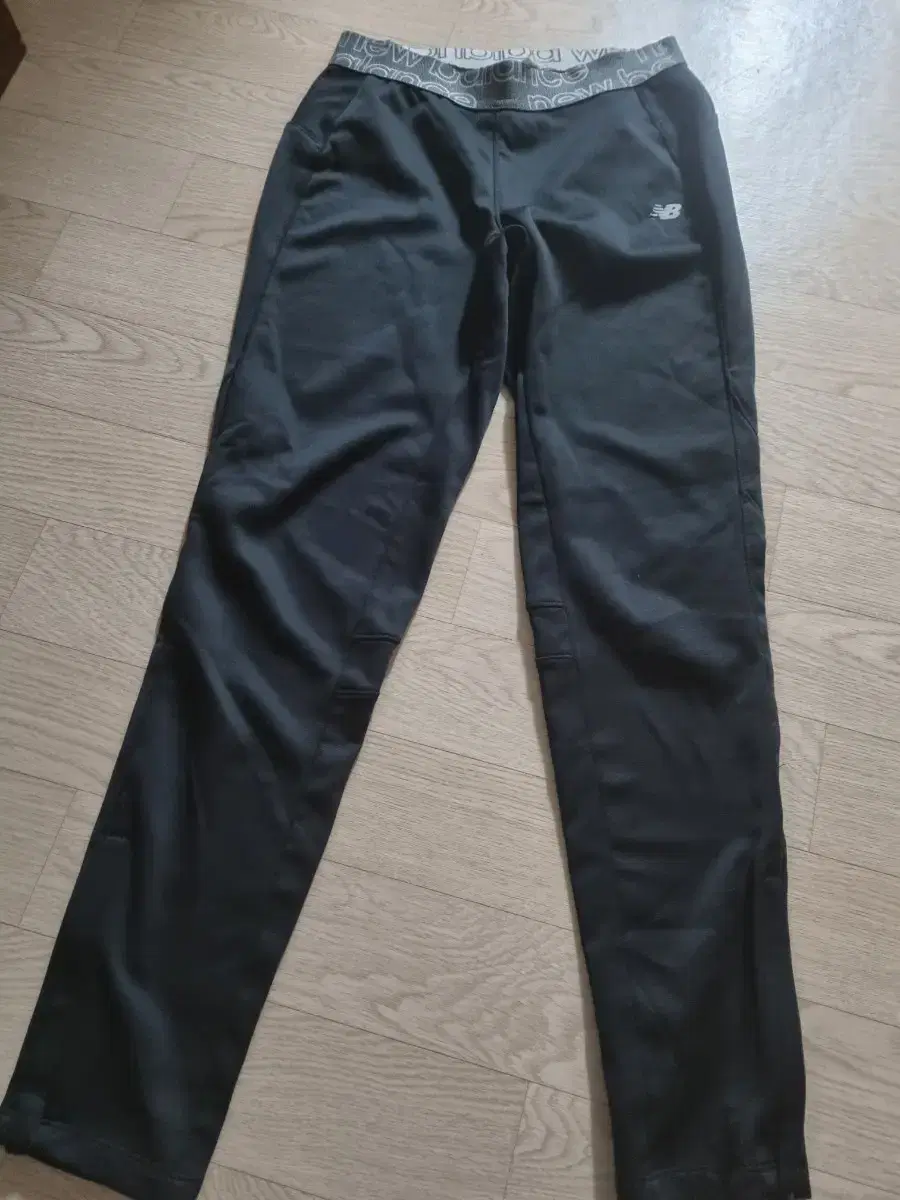 Genuine New Balance Pants 27