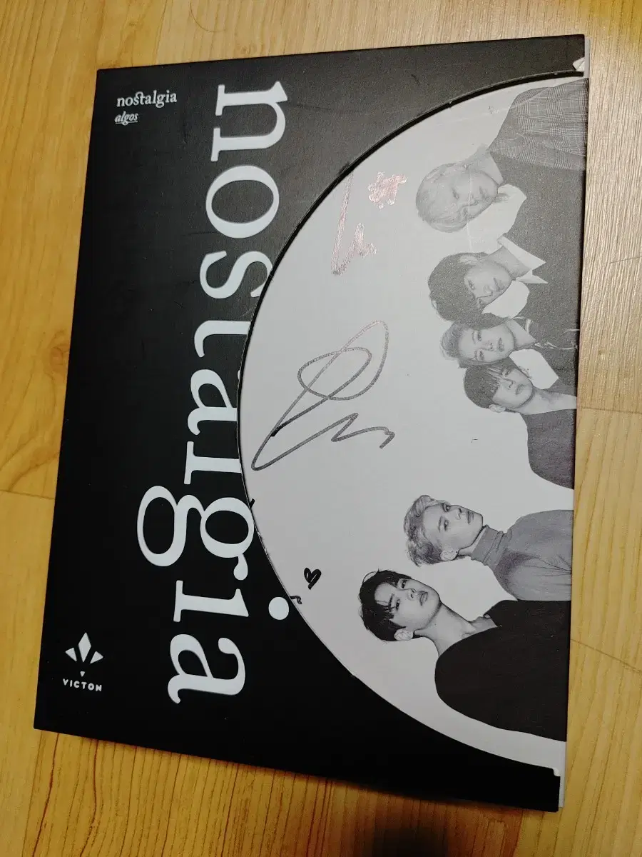 VICTION sign album