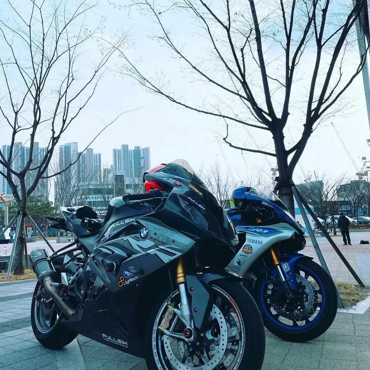 야마하 R1 2015