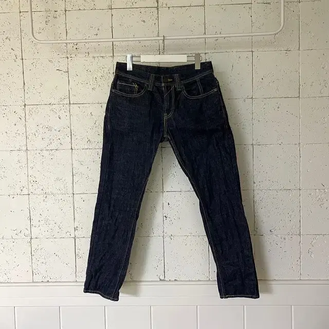 31 Levi's 511 Raw Edge Denim