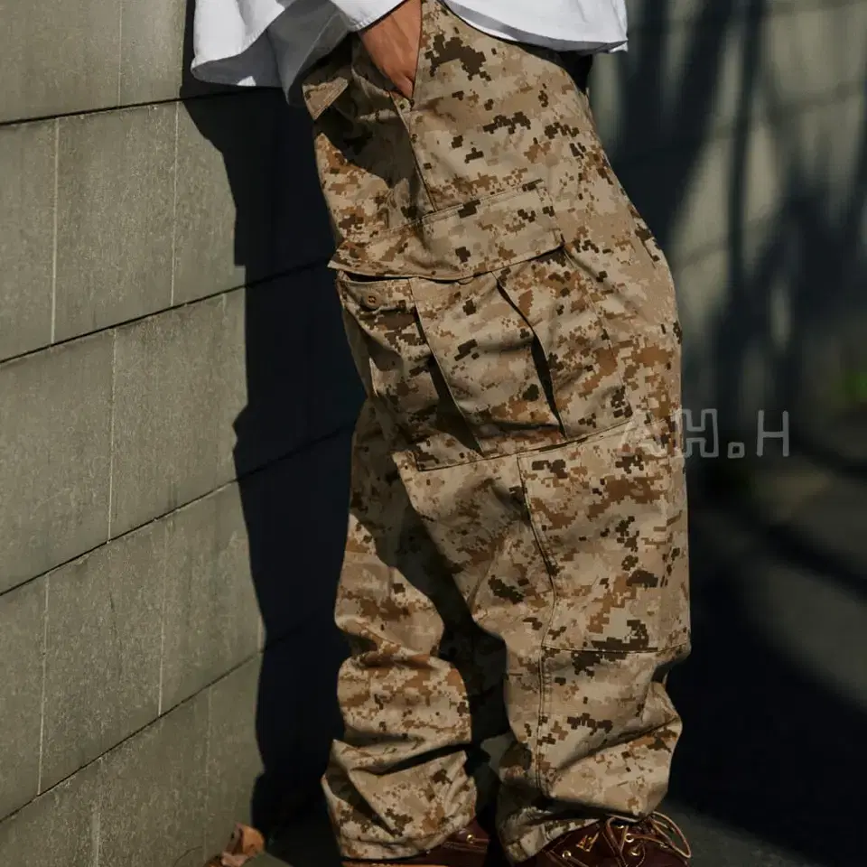 (XLARGE) U.S.M.C. DIGI DESERT BDU PANTS