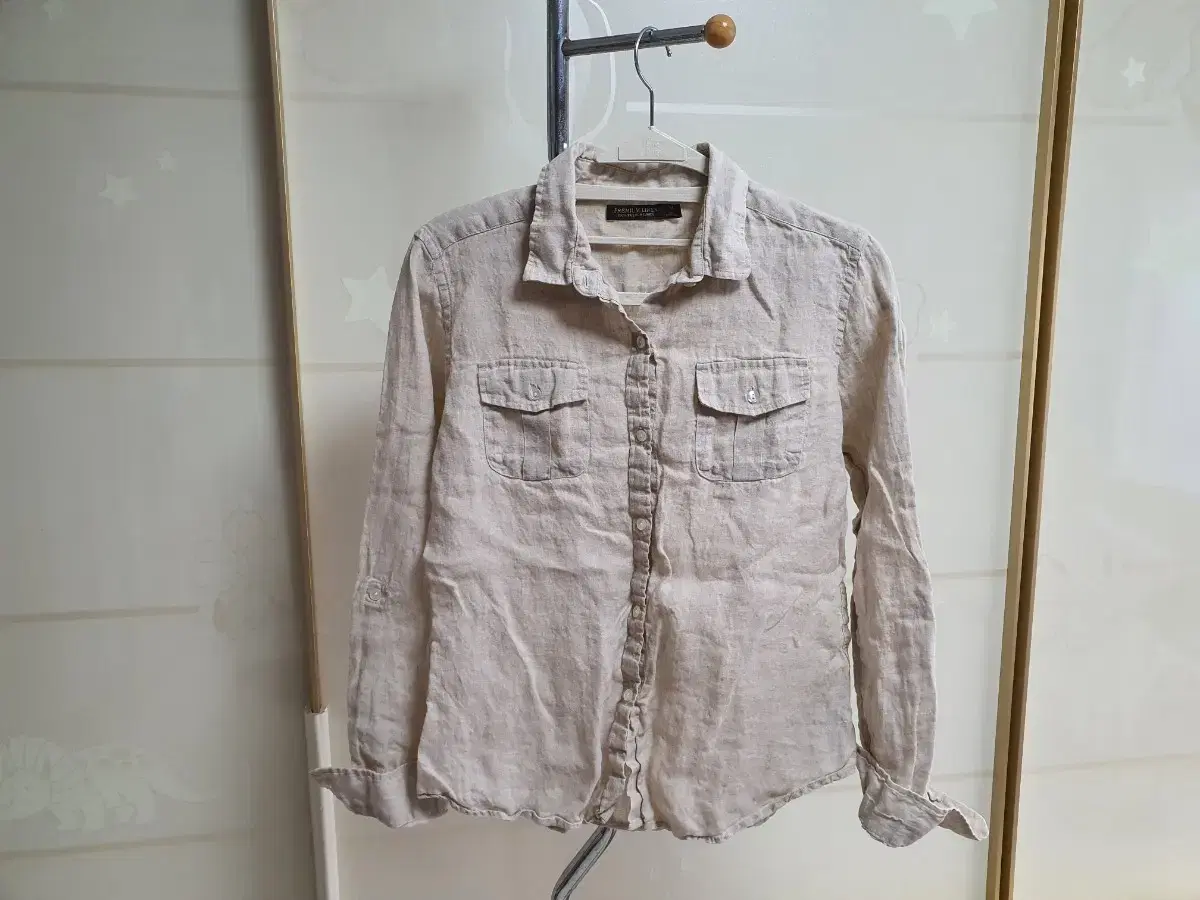 Cool material beige shirt (M)