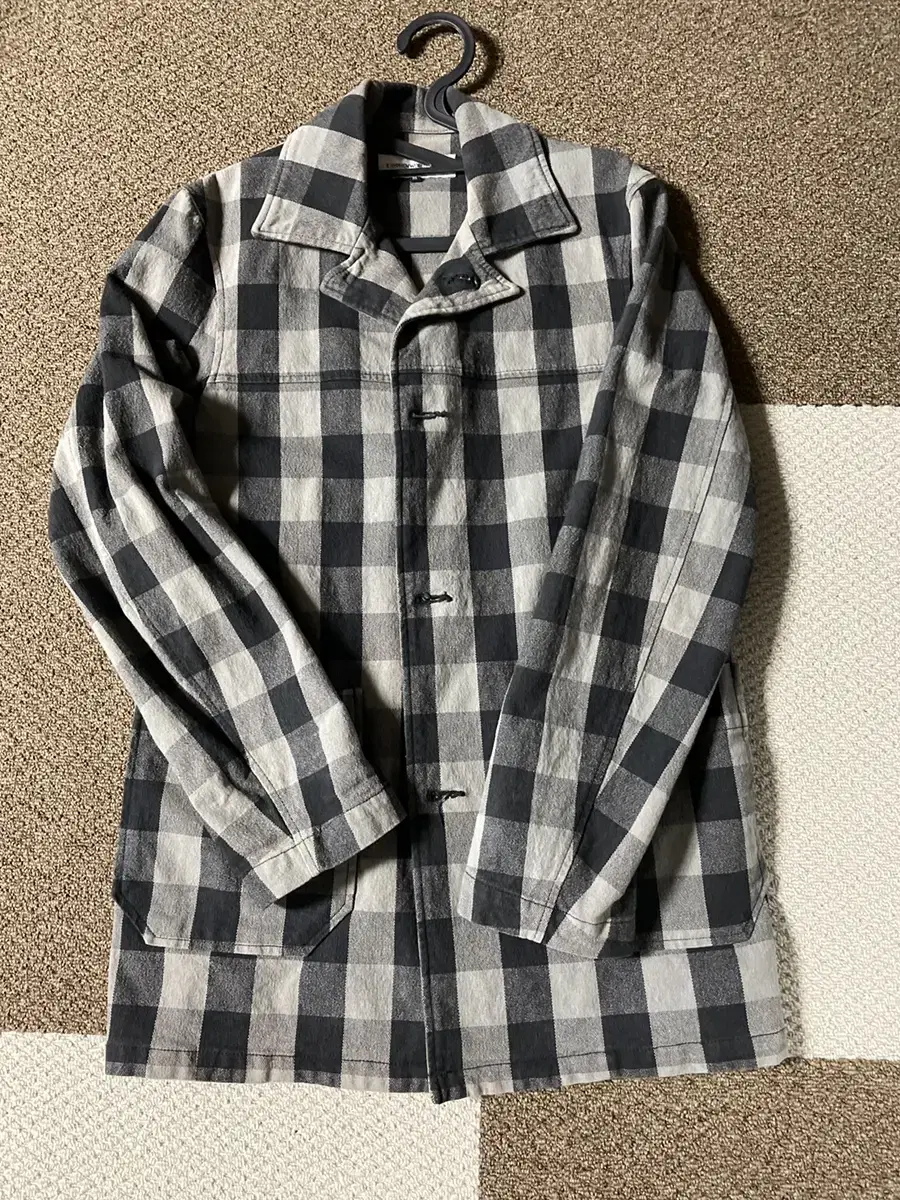 Plaid shirt-like jacket