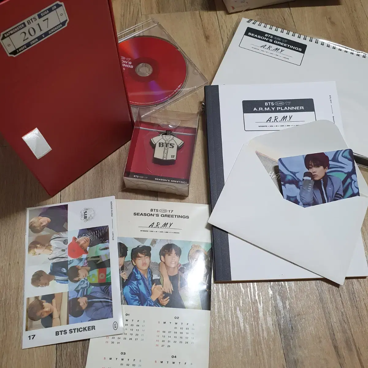 BTS Sig (Season's Greetings) 17,18 sold