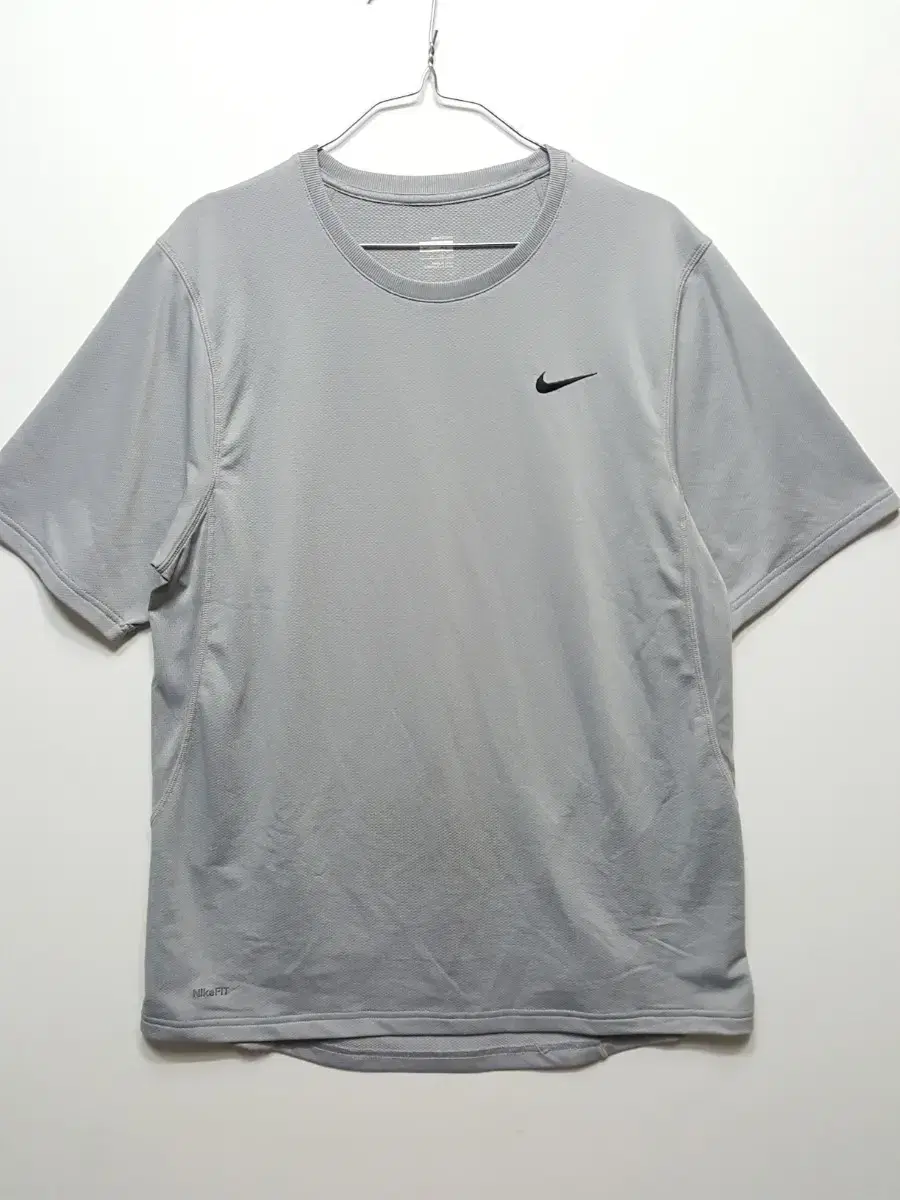 (105)Nike Men's Round Vahn Tee