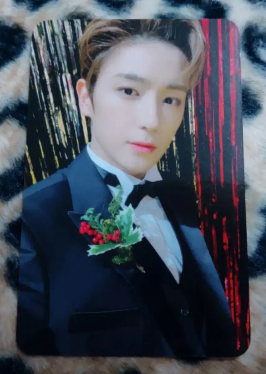 The Boyz Christmas poem keyring hyunjae photocard