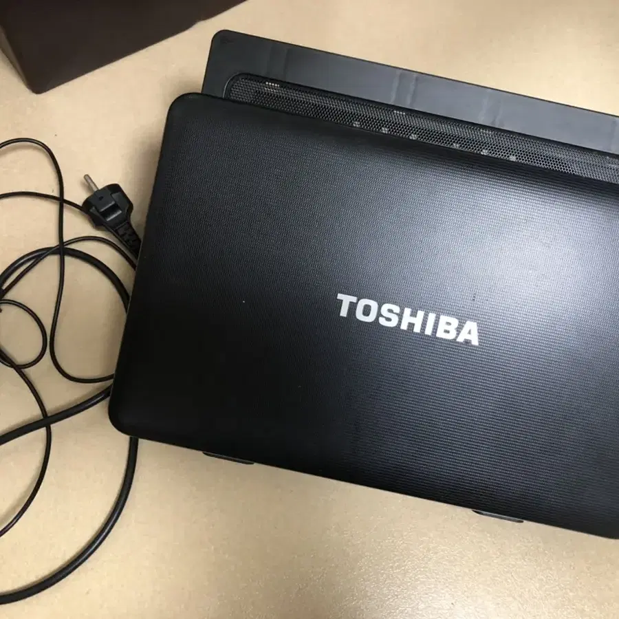 Toshiba 노트북 C850D 받침대,마우스까지!