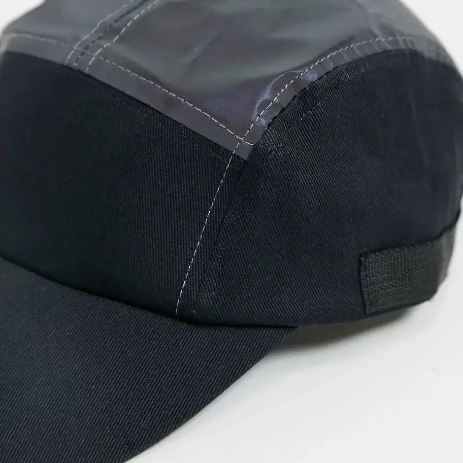 (새상품)SVNX cap with reflective pannels