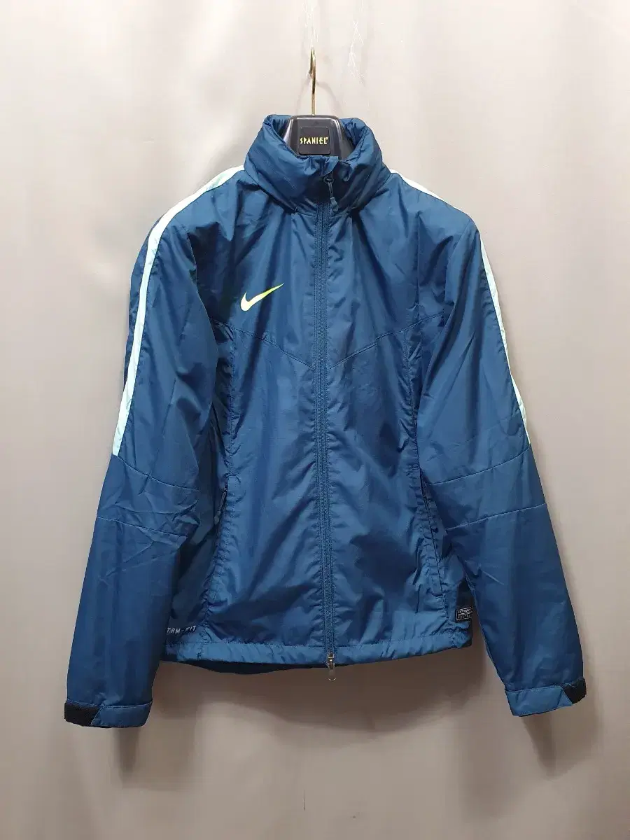 B5847 Nike Stormfit Windbreaker Jacket.Jumper.