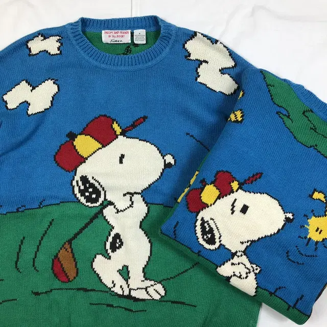 80-90s 스누피 snoopy 카툰 올프린트 니트 스웨터