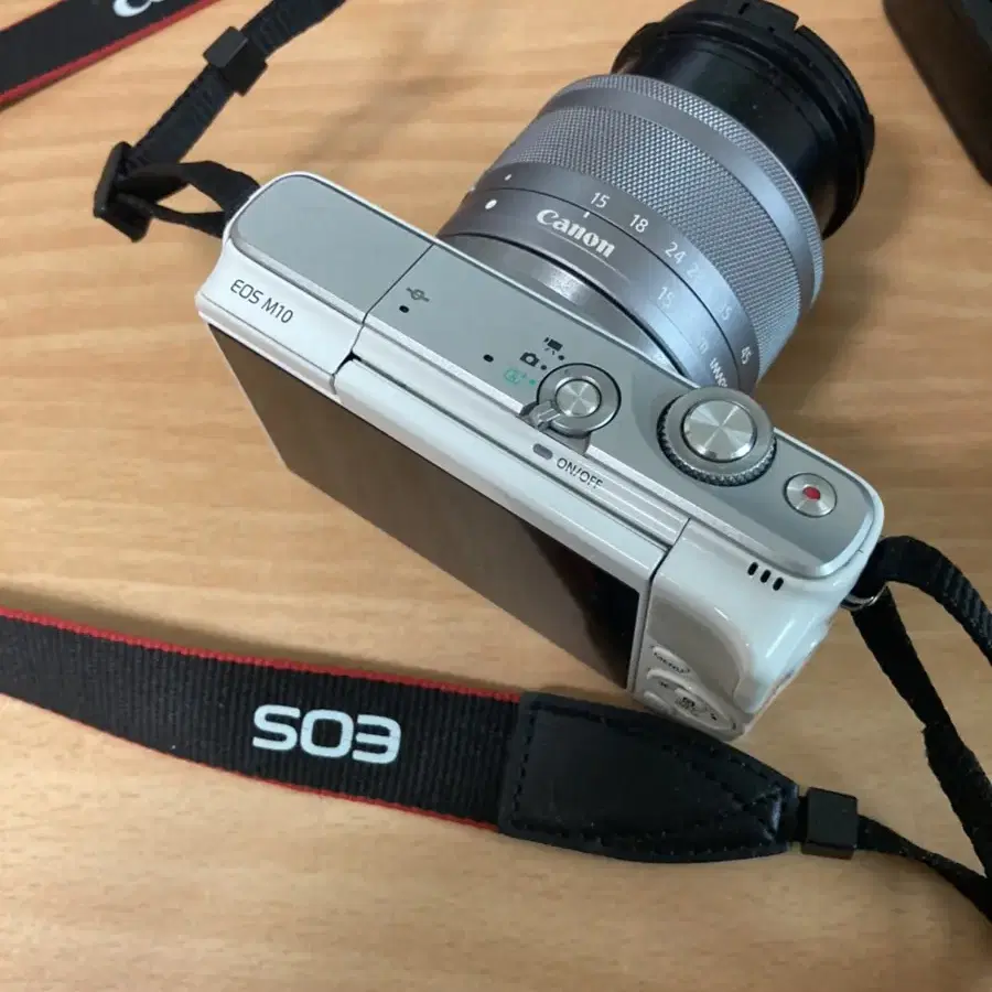 eos m10