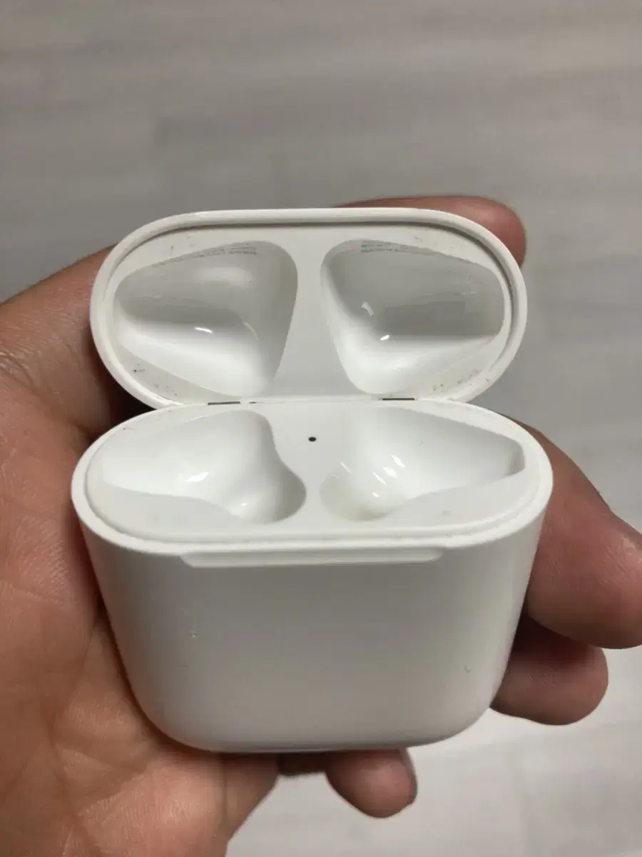 AirPods 1st generation body only