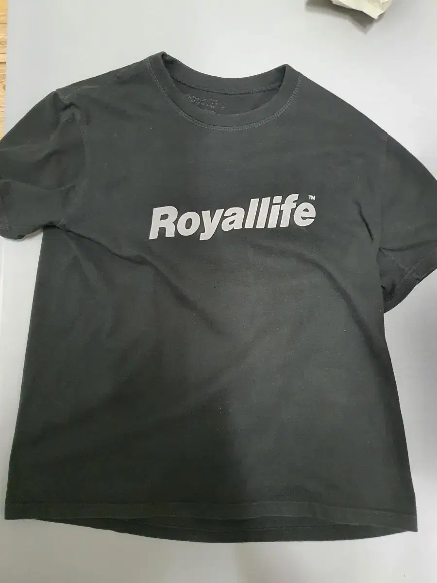 L Royal Life Vahn Short Sleeve Tee Black White