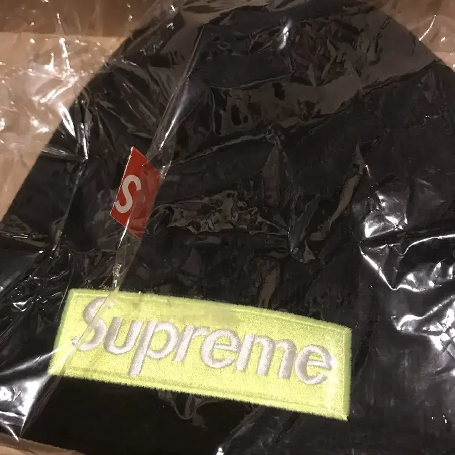 Supreme 17aw New Era Boxlogo Beanie (Blk