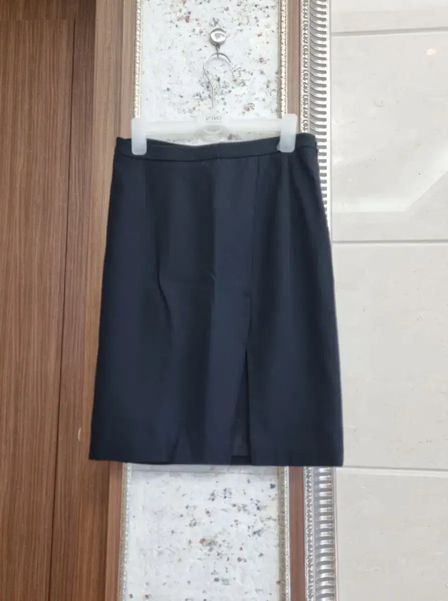 Momo 100% time skirt.55