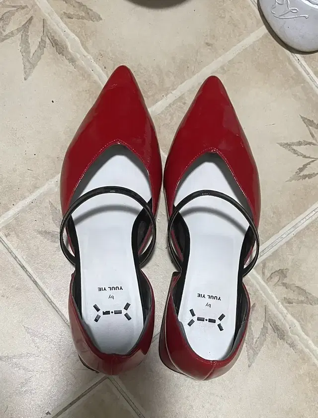 [230]YUULYIE 율이에 Fairy pitta flat Red