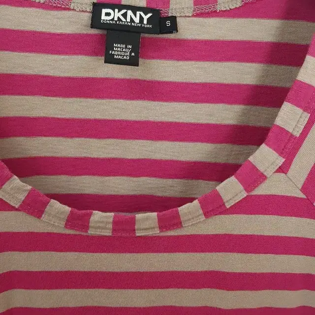 (S) DKNY 여성 반팔 티셔츠