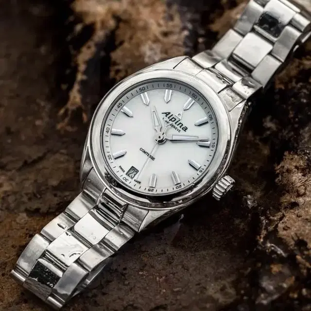 (정품)알피나 Alpina Comtesse 사파이어 글래스 34mm 시계