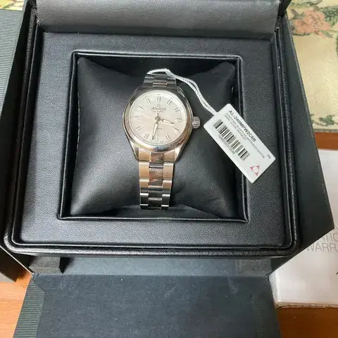 (정품)알피나 Alpina Comtesse 사파이어 글래스 34mm 시계