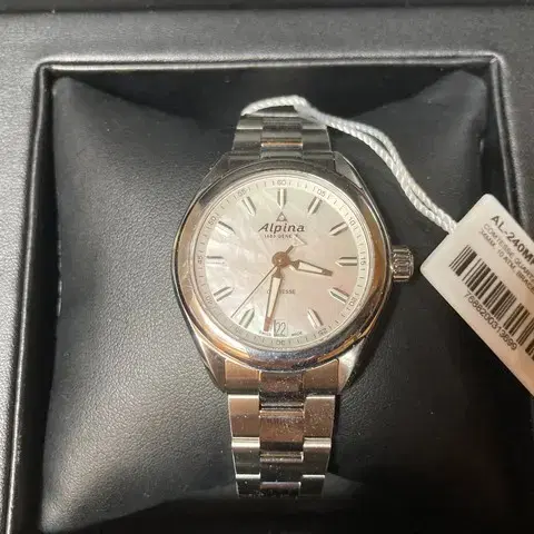 (정품)알피나 Alpina Comtesse 사파이어 글래스 34mm 시계