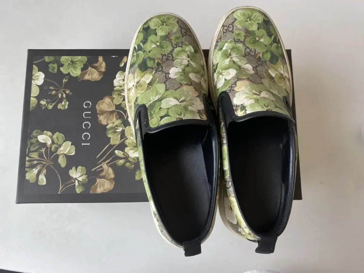 Gucci Slip-Ons size 9.5