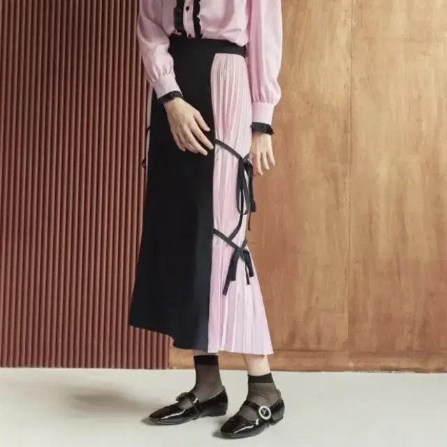 mgmg studio pleats ribbon skirt 플리츠 스커트