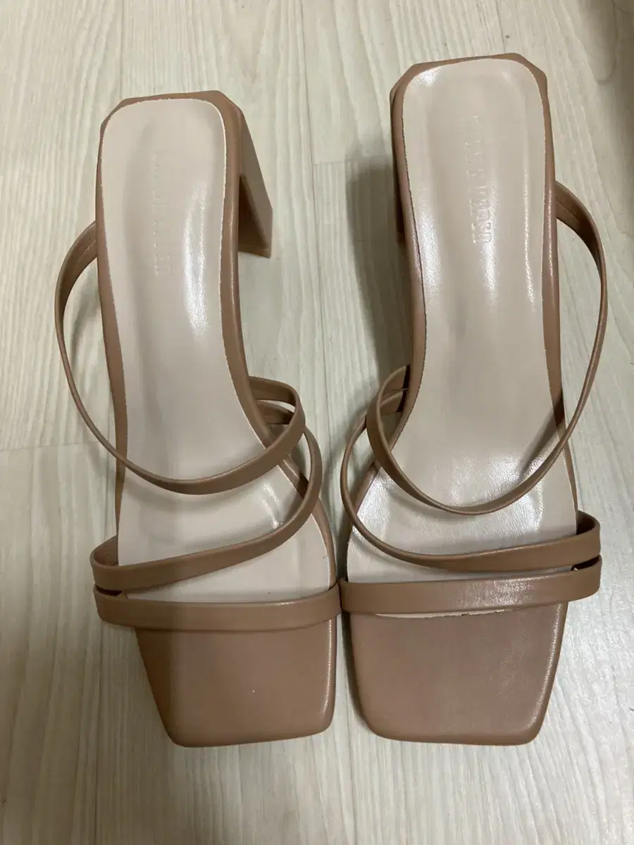 BASEICHI Strap Sandals Moka 235