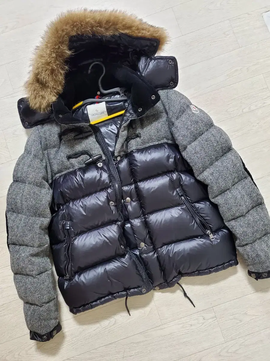 Moncler Raccoonfer Herringbone Padding