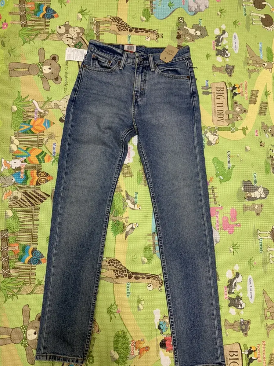 [28] Levi's 510 New Product Skinny Fit