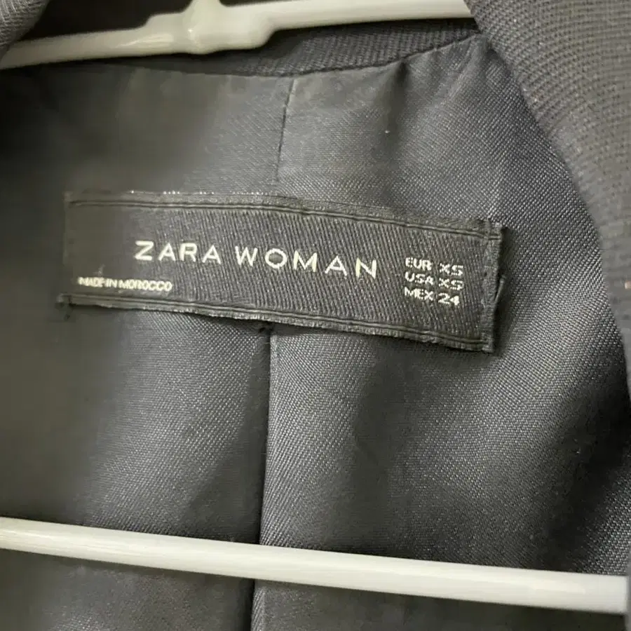 자라 zara 진주버튼 테일러드 블랙 자켓