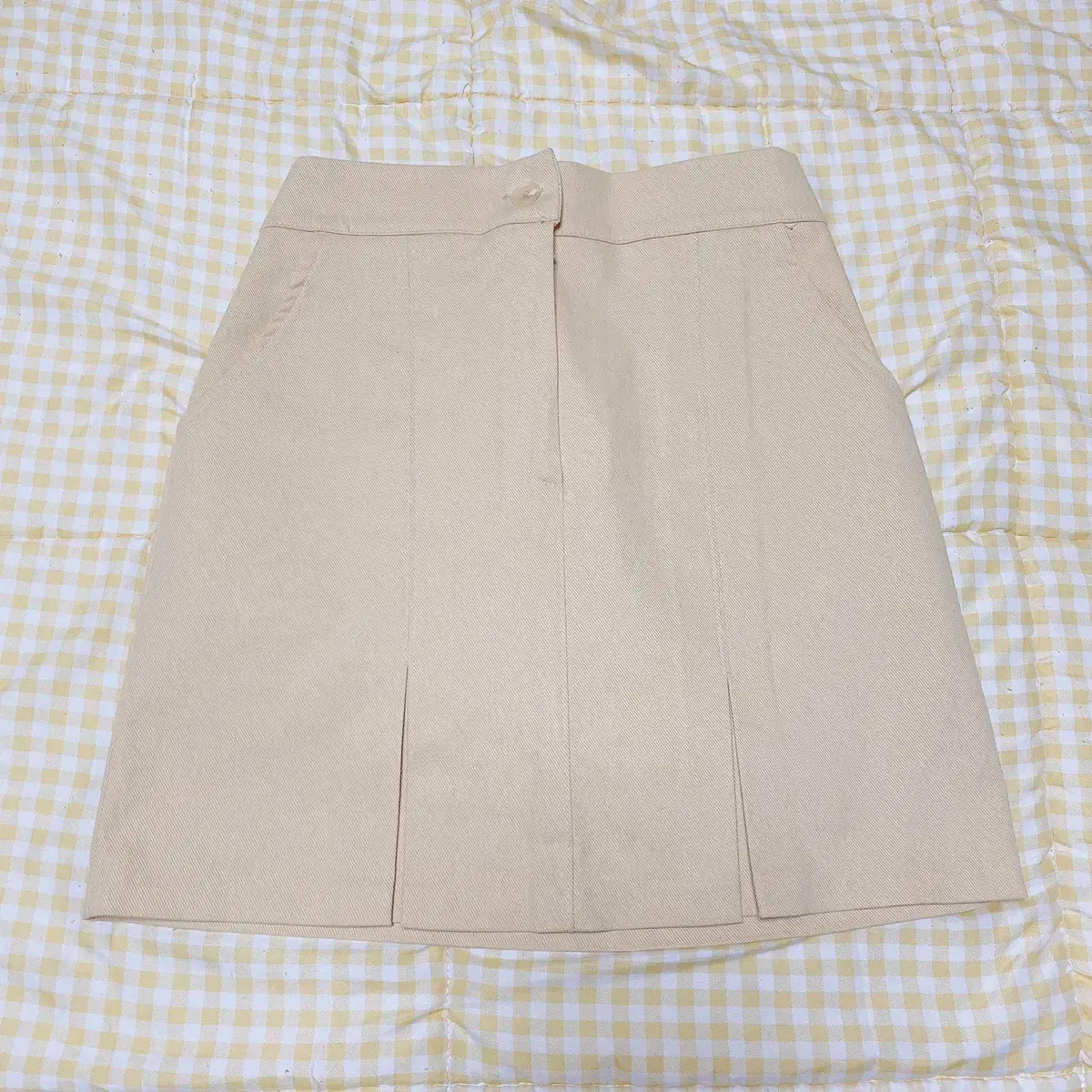 (New) Yellow-beige skirt