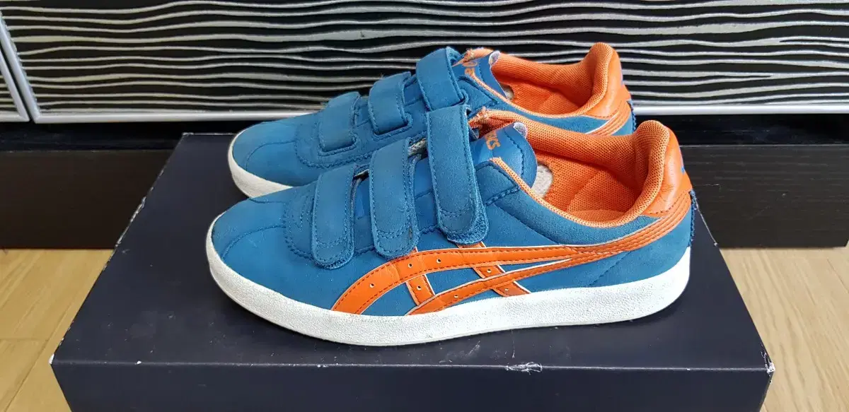 ASICS sneakers 220 mm