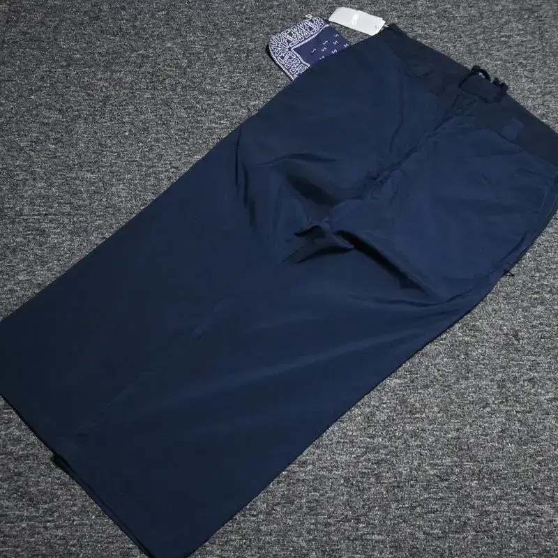 (XLARGE) 빔즈 SSZ SHAKA no1874 PANTS NAVY