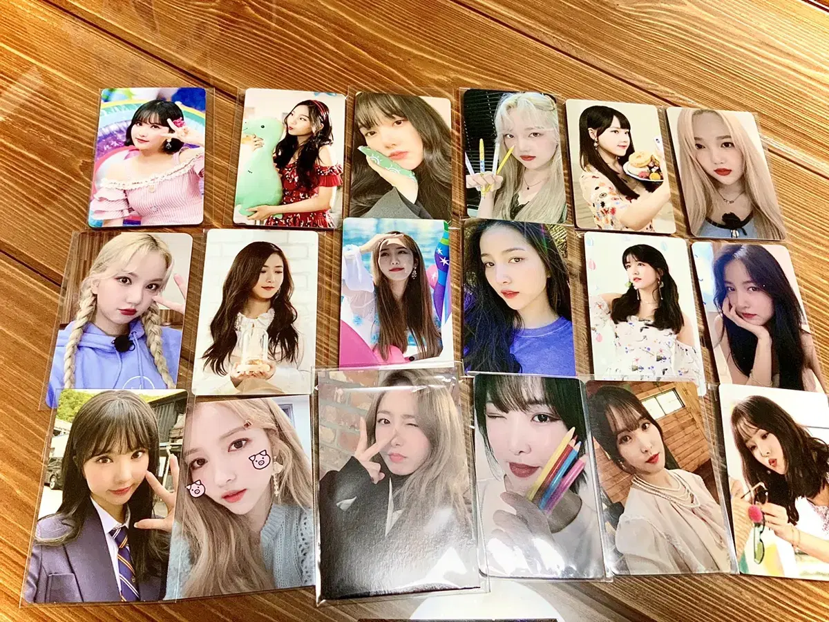 Selling rare Poca cards of my gfriend bulk 