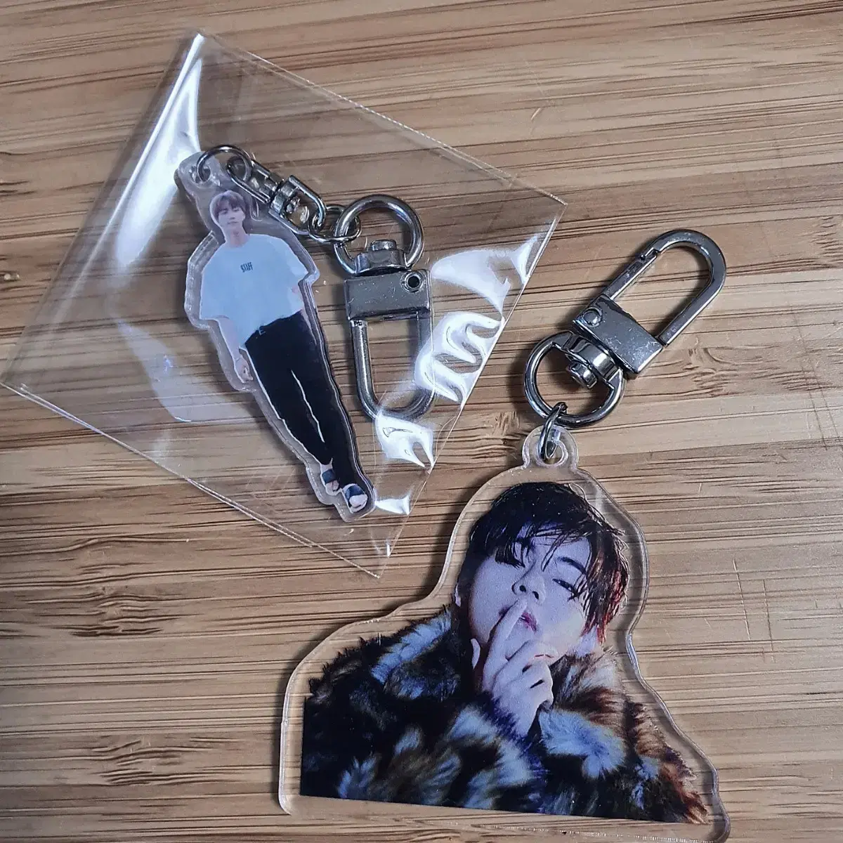 Price drop)Bangtan BTS unofficial goods kim seokjin kim taehyung Seokjin v jin acrylic Keyring