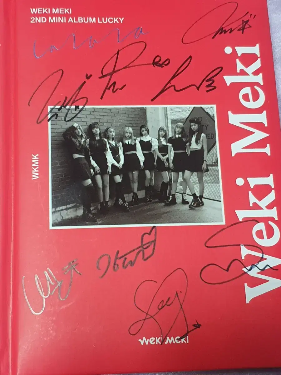 Wekimeki autographed album B.I.L.