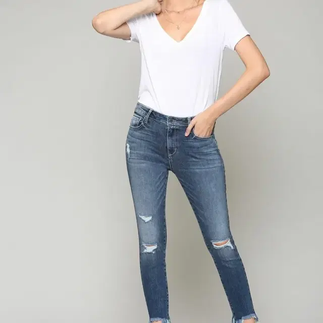 Hidden Jeans Taylor Dark Wash Distressed