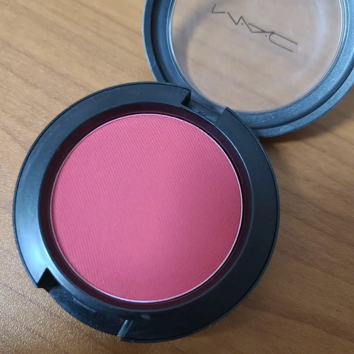 Mac blusher