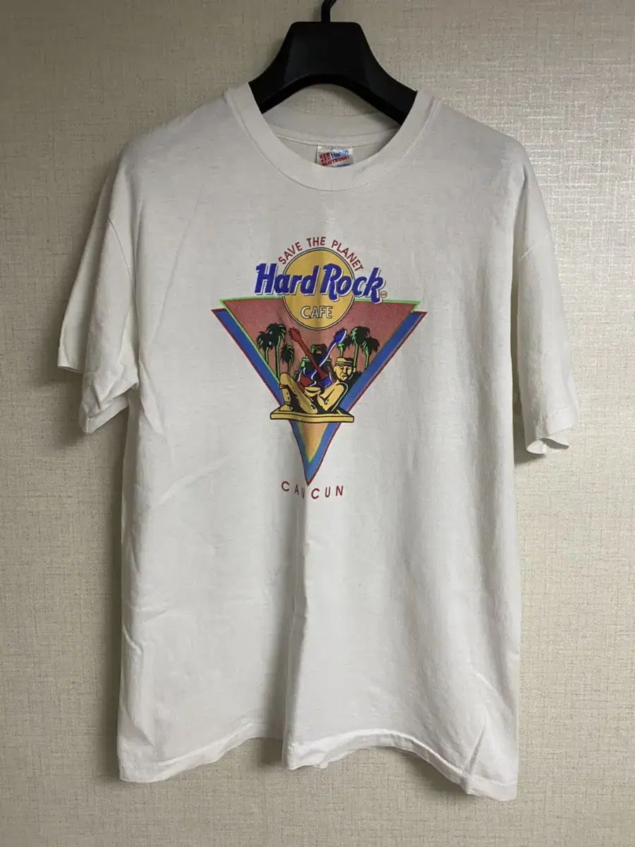 Hard Rock Cafe Vintage Vahn Short Sleeve Tee Size L (MADE IN USA)