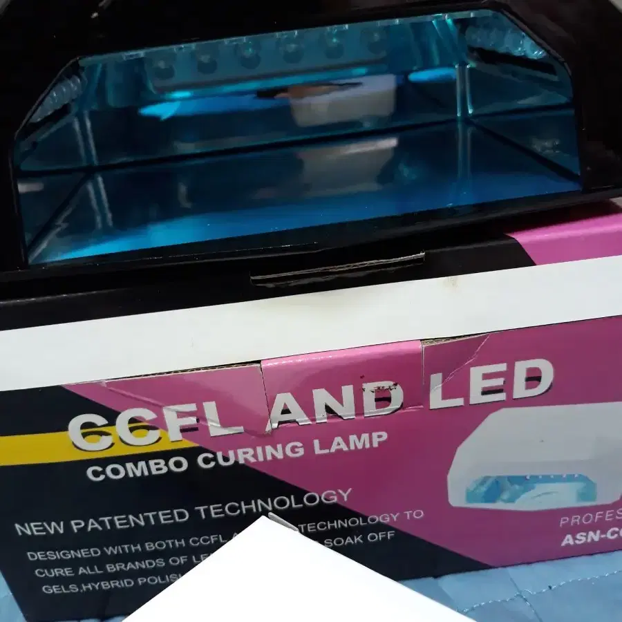 CCFL AND LED