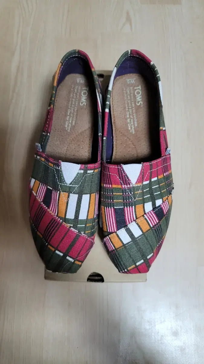 TOMS CHECK SLIP-ON