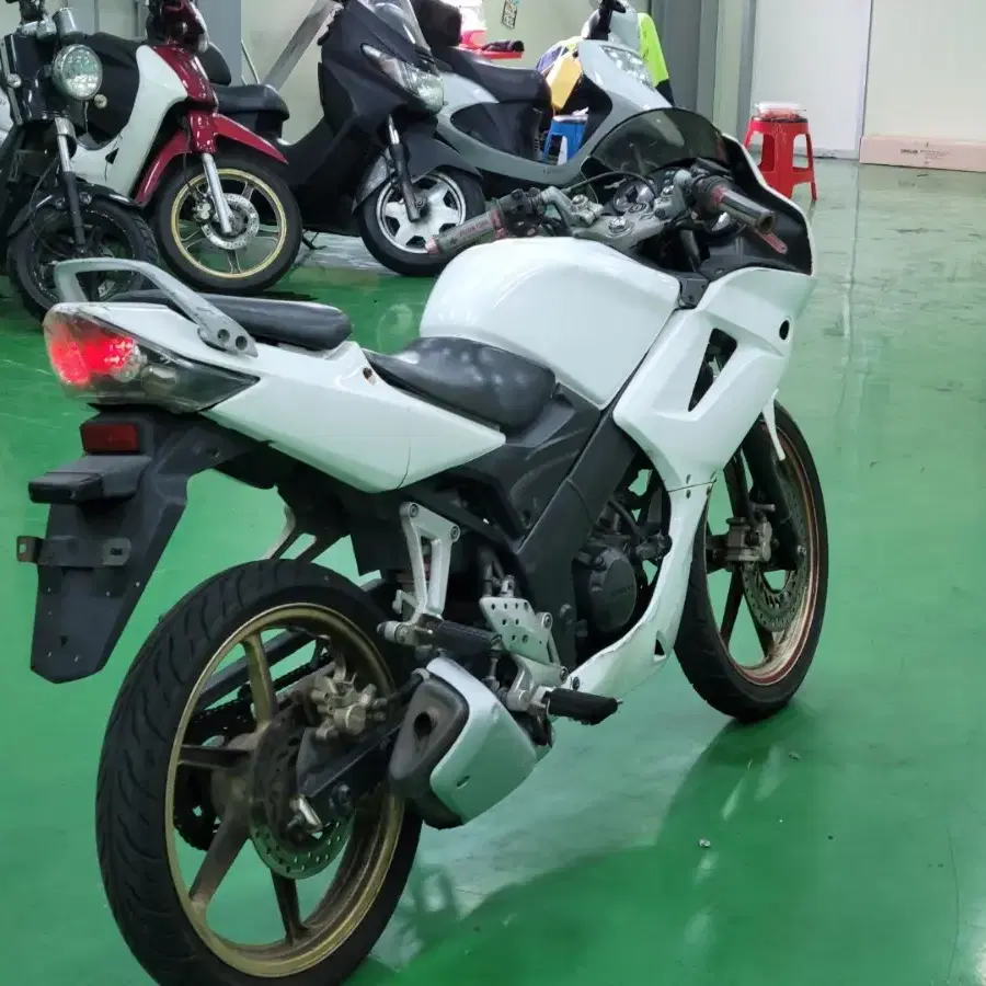 cbr125 10년식 멸축 판매합니다