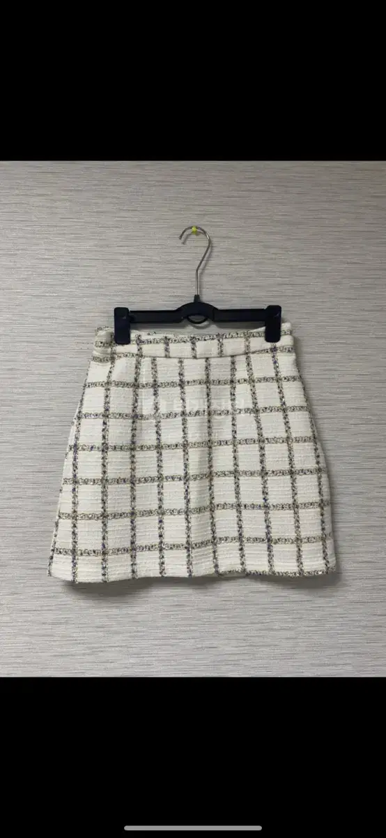 Tweed ivory skirt