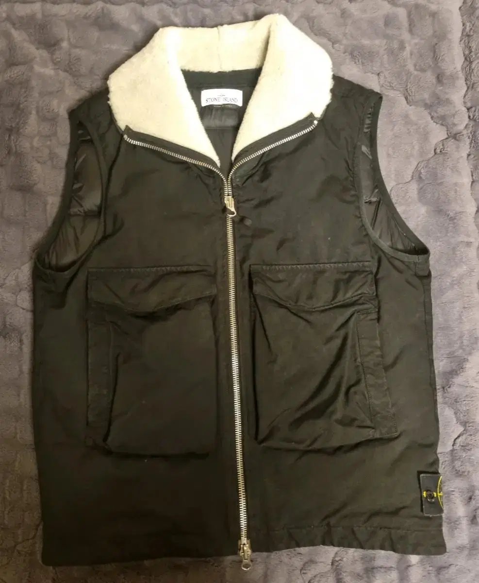 [Genuine] Stone Island David TC Black Fleece Puffer Vest L