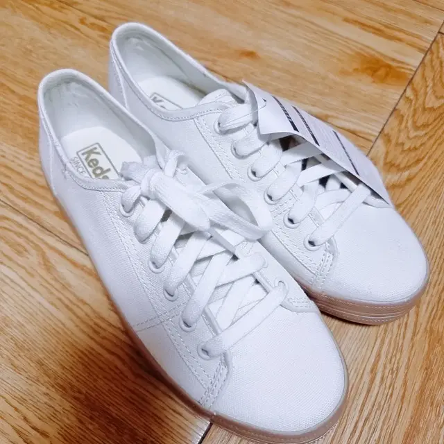 케즈 keds 운동화 미착용 새제품 사이즈 220